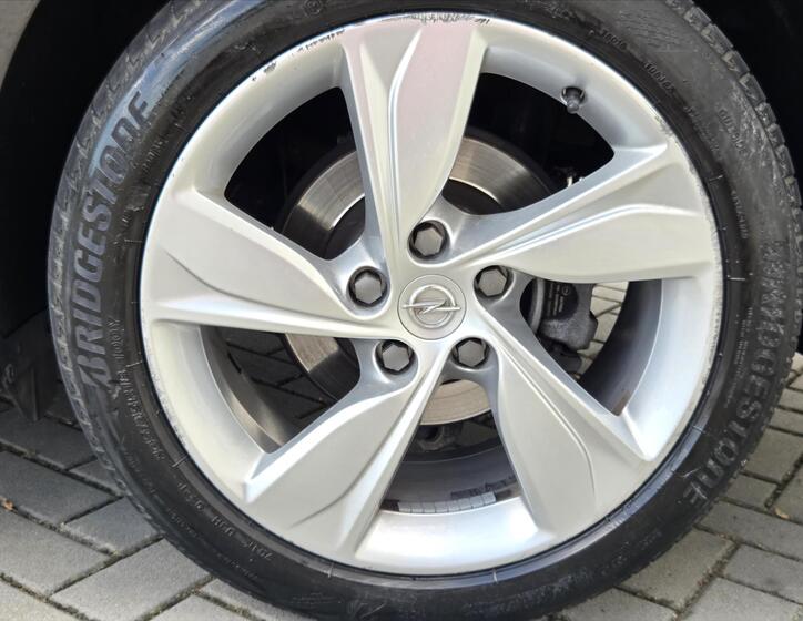 Opel Insignia 19