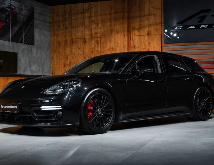 Porsche Panamera 1
