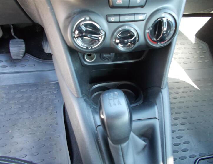 Peugeot 208 23