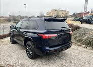 Toyota Sequoia 5