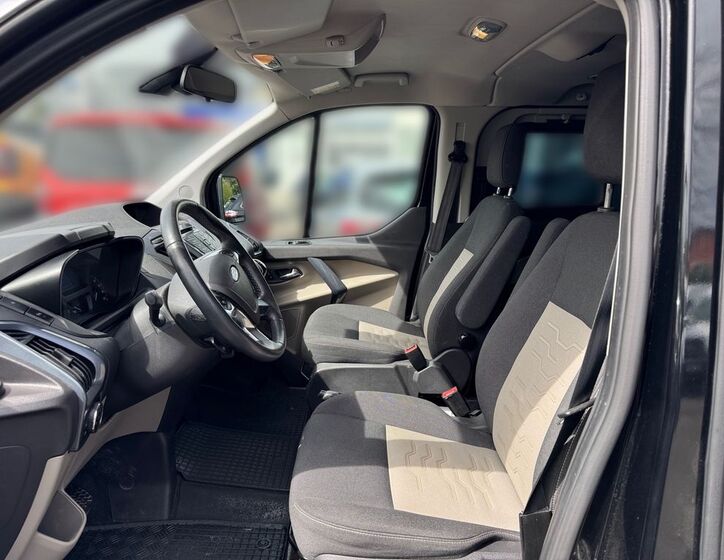 Ford Tourneo Custom 7