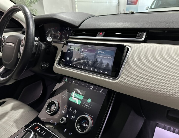 Land Rover Range Rover Velar 15