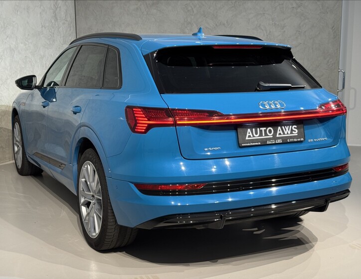 Audi e-tron 10