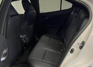 Lexus UX 300h 8