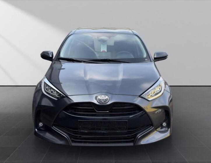Toyota Yaris 2