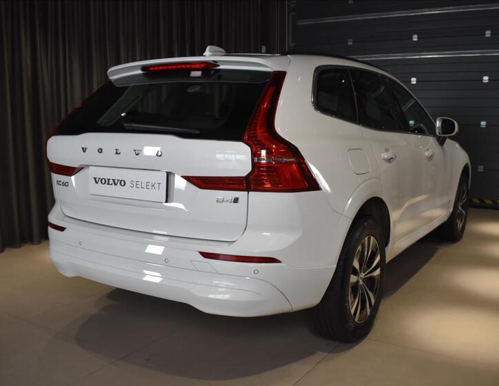 Volvo XC60 4