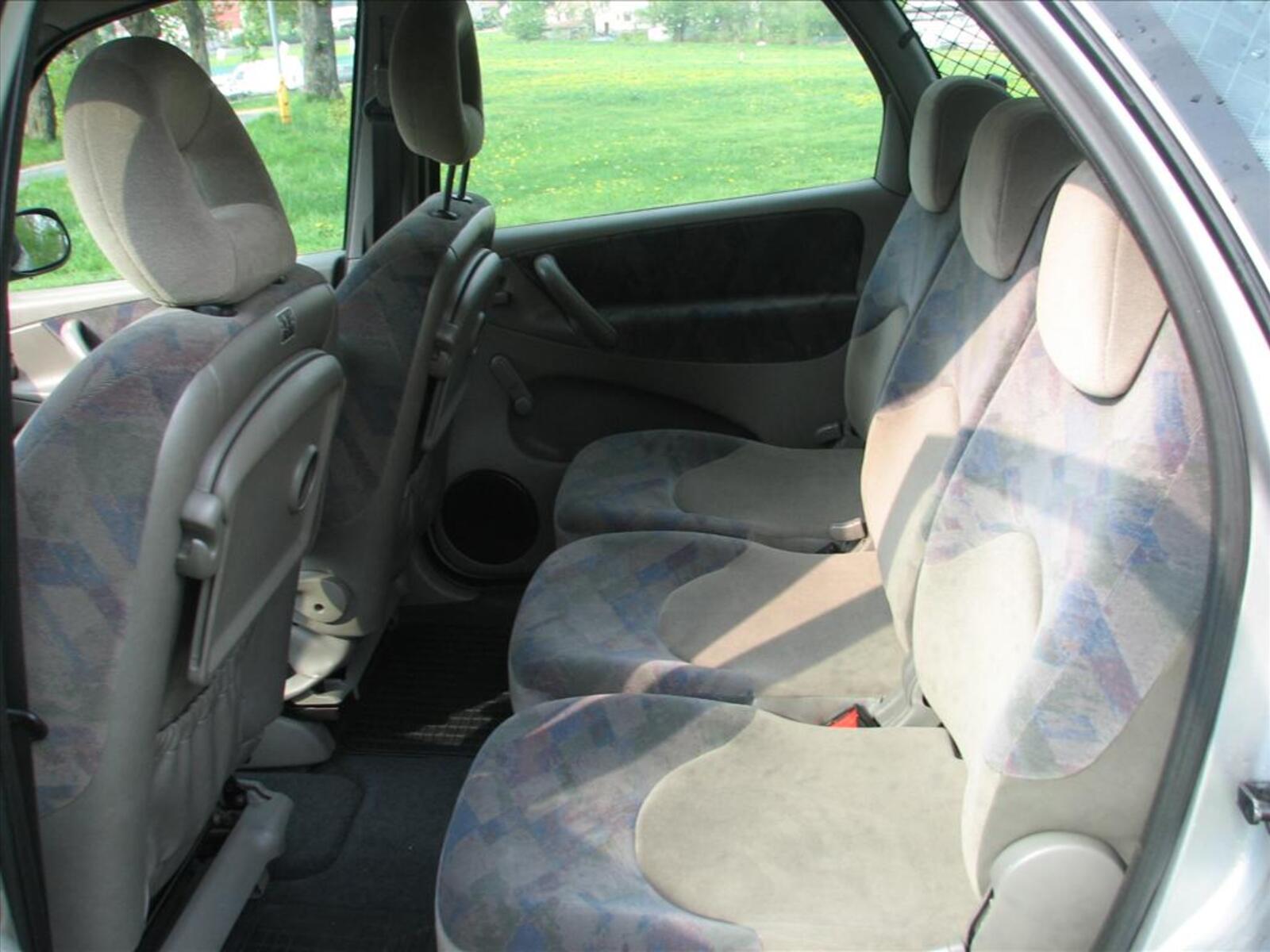 Citroën Xsara Picasso 32