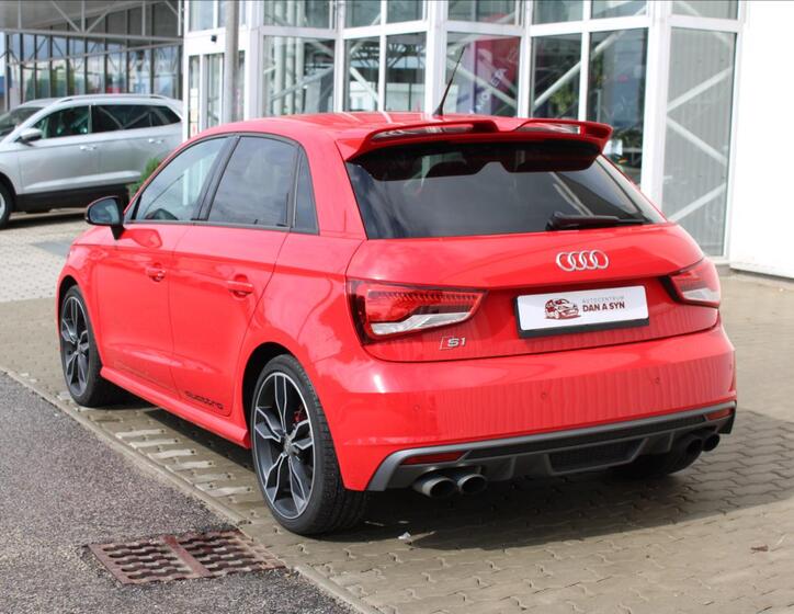 Audi S1 4