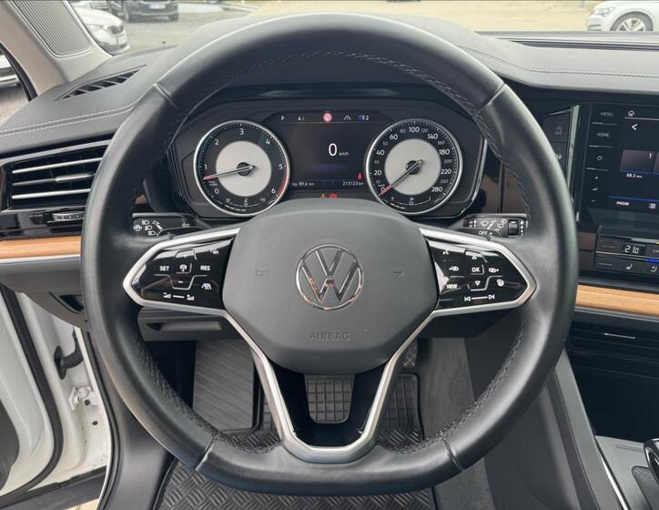 Volkswagen Touareg 15