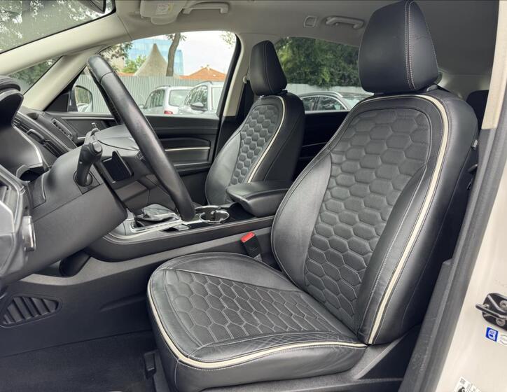 Ford S-MAX 32