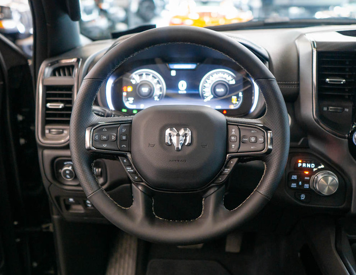Dodge RAM 17