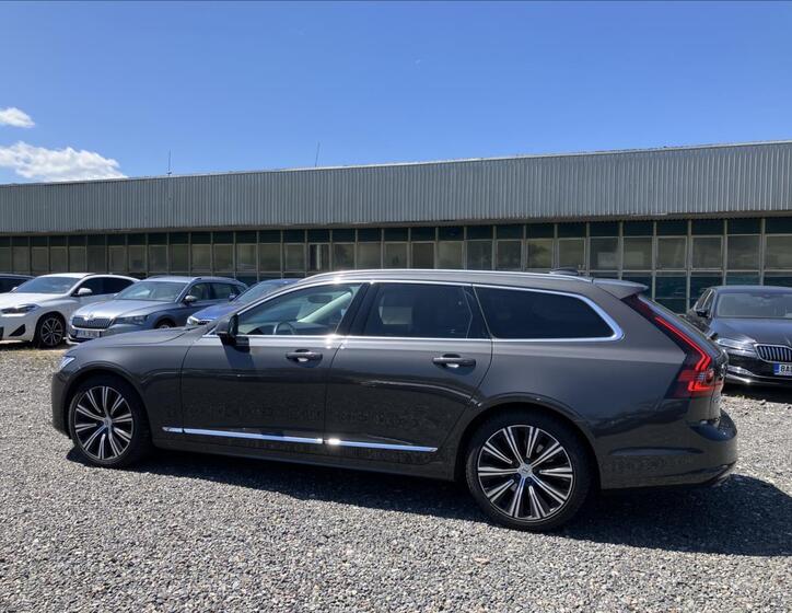 Volvo V90 4