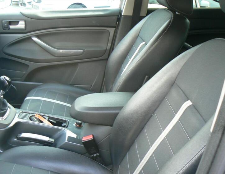 Ford Kuga 11