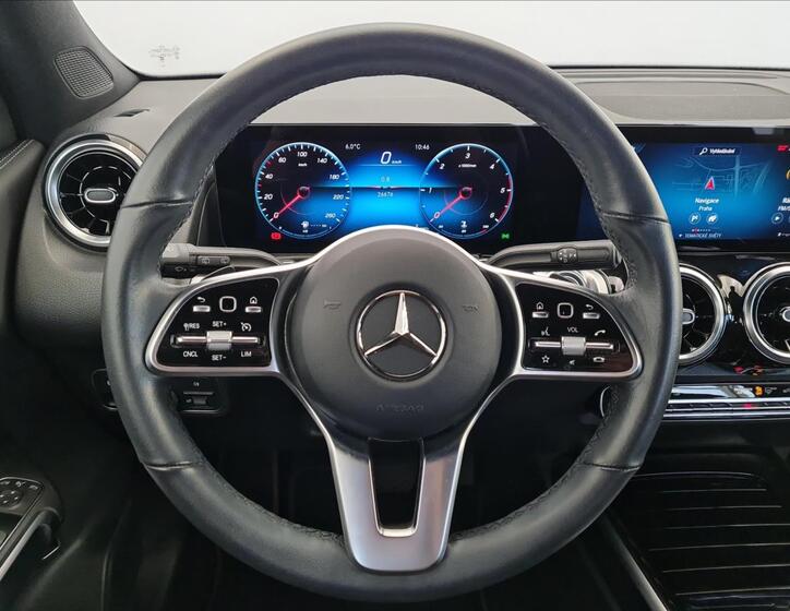 Mercedes-Benz GLB 10