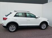 Volkswagen T-Roc 3