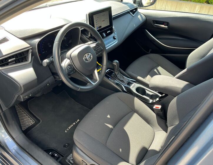 Toyota Corolla 13