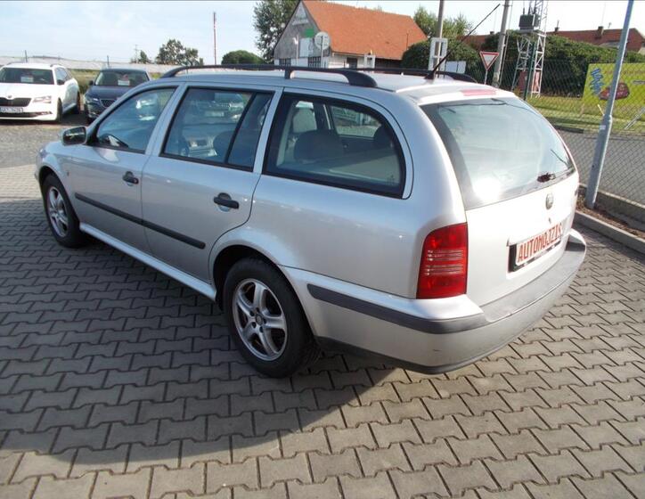 Škoda Octavia 12