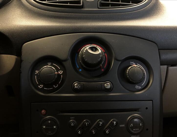 Renault Clio 24