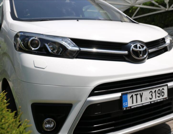 Toyota ProAce Verso 9