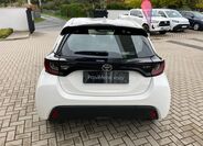 Toyota Yaris 5