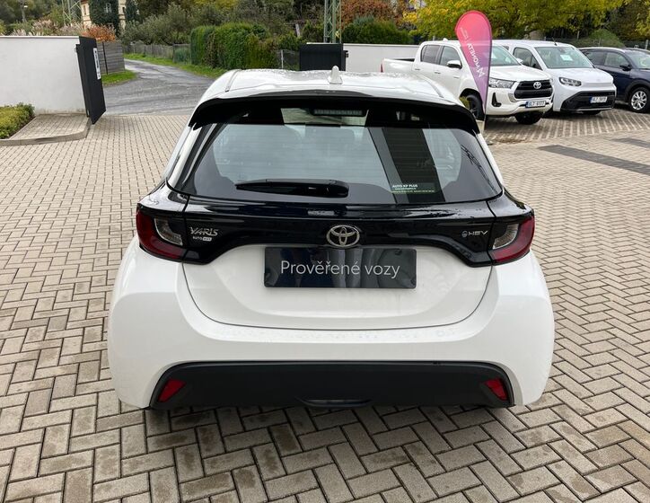 Toyota Yaris 5