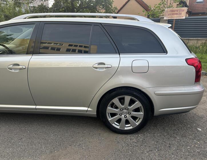 Toyota Avensis 13