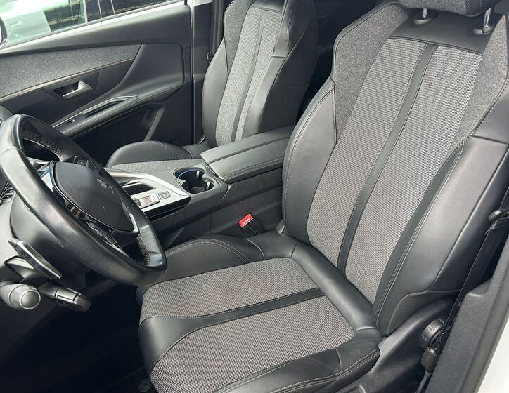 Peugeot 3008 24
