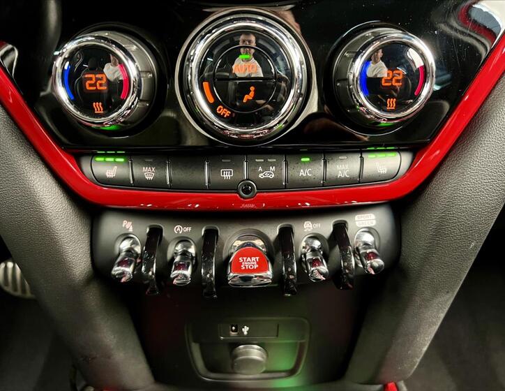 Mini Countryman 21