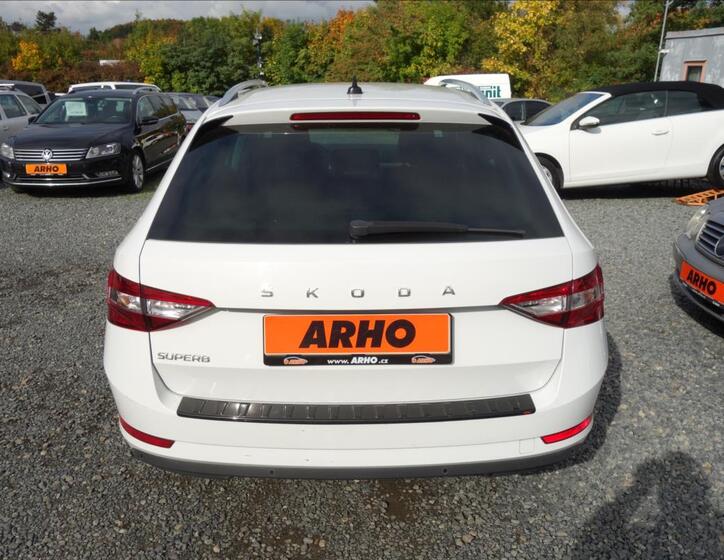 Škoda Superb 4