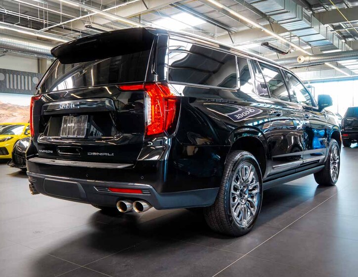 GMC Yukon 9