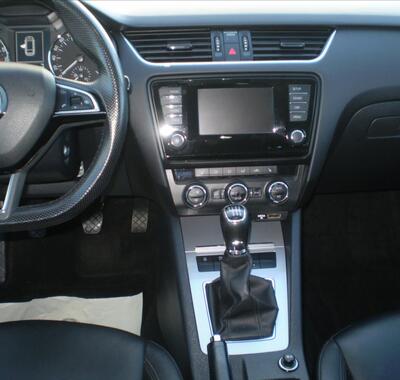 Škoda Octavia 10