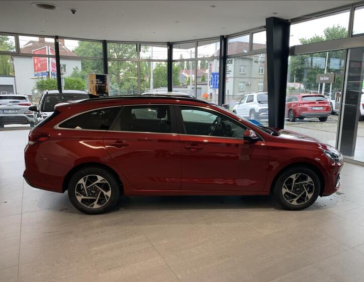 Hyundai i30 4