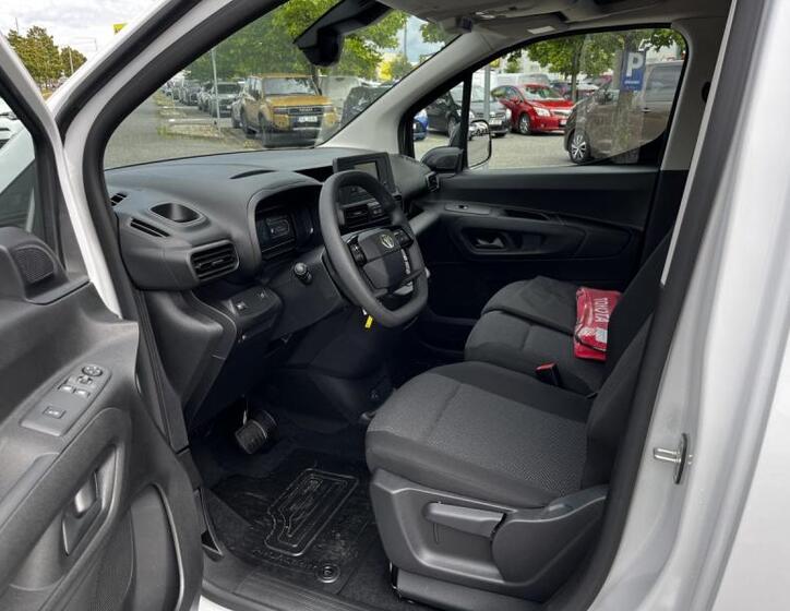 Toyota ProAce City 12