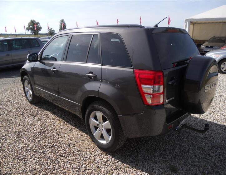 Suzuki Grand Vitara 8