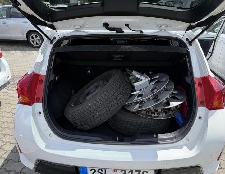 Toyota Auris 21