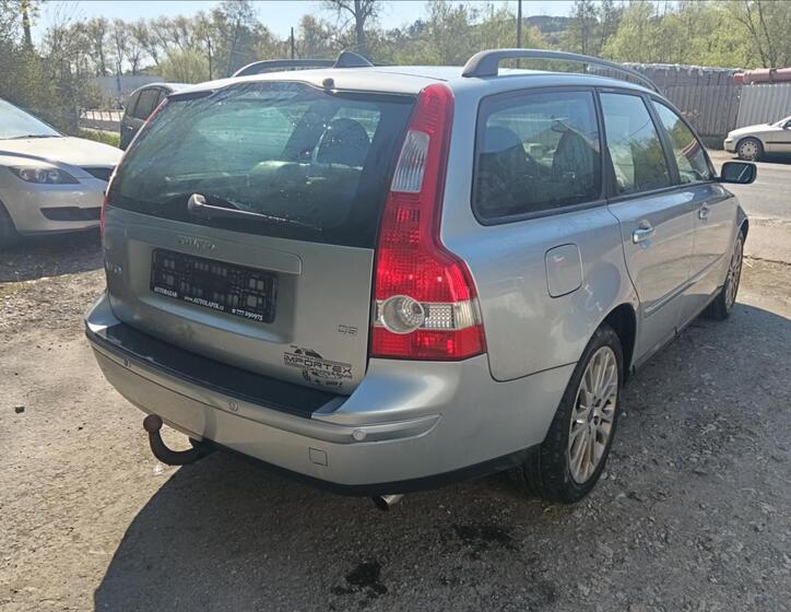 Volvo V50 13