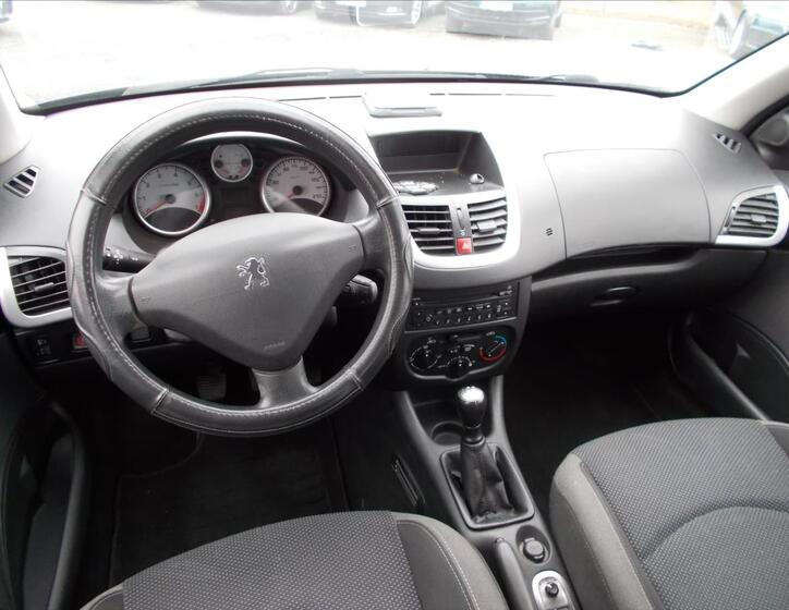 Peugeot 206 16
