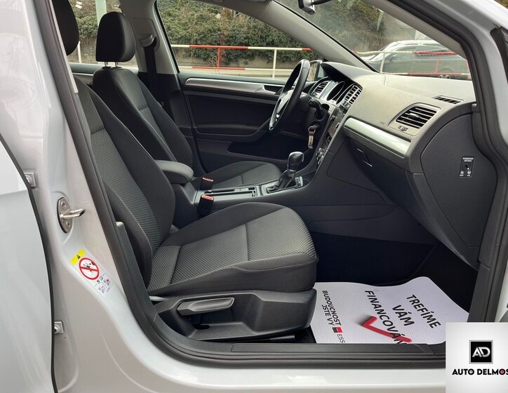 Volkswagen Golf 31