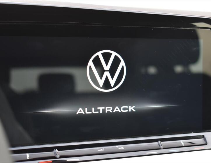 Volkswagen Golf 48