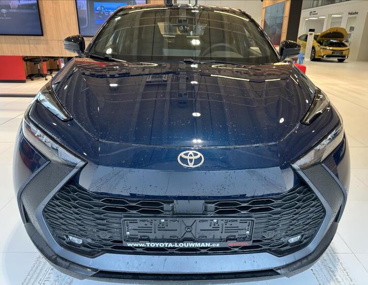 Toyota C-HR 2