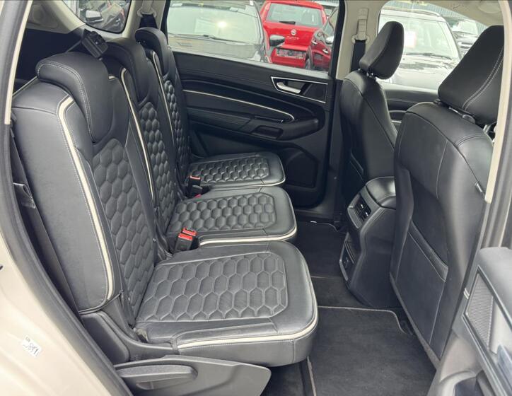 Ford S-MAX 37