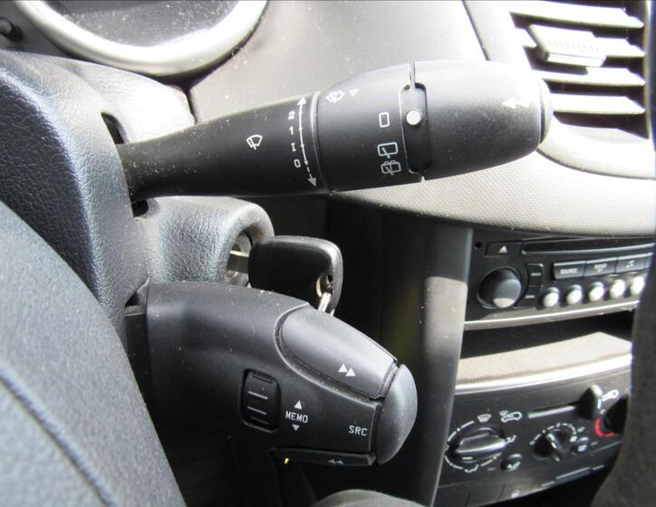 Peugeot 207 18