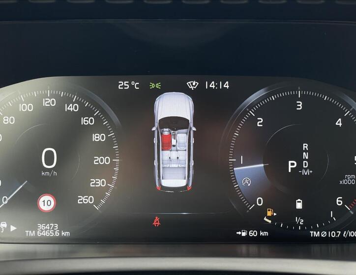 Volvo XC90 10