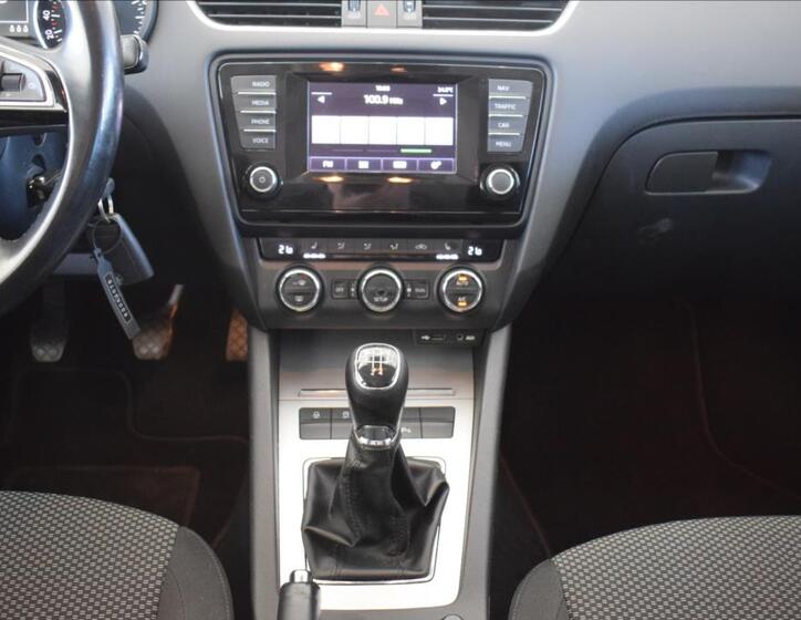 Škoda Octavia 16