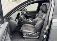 Audi Q7 21