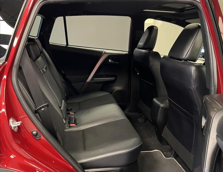 Toyota RAV4 16