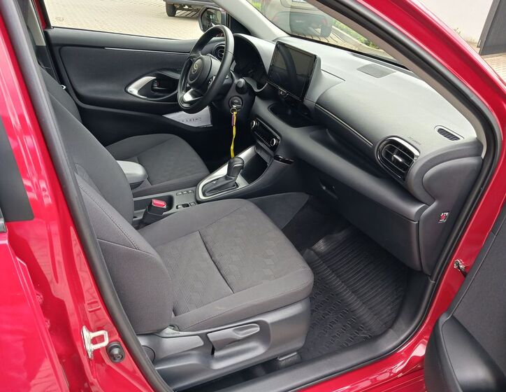 Toyota Yaris 14