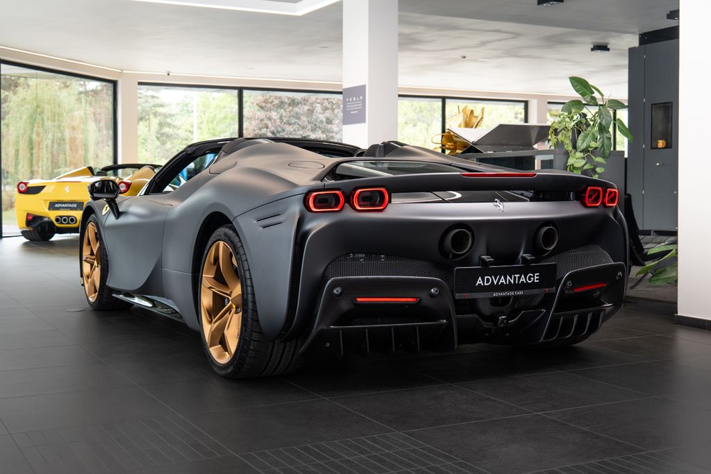 Ferrari SF90