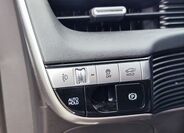 Hyundai IONIQ 33