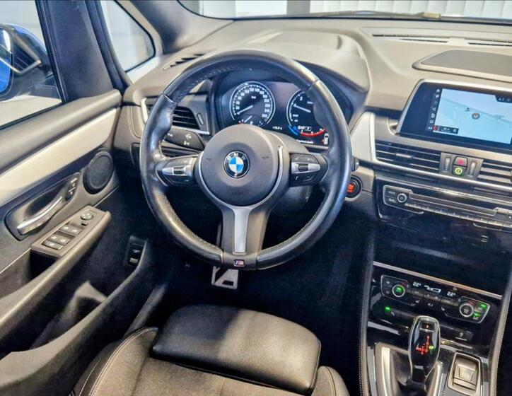 BMW Řada 2 24